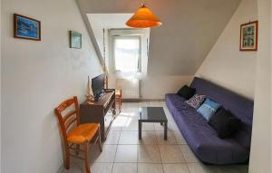 Appartements Nice apartment in Roz-Landrieux with 2 Bedrooms and WiFi : photos des chambres