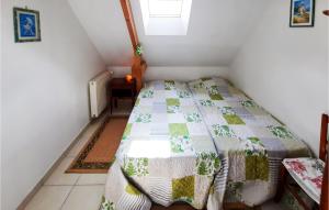 Appartements Nice Apartment In Roz-landrieux With 2 Bedrooms And Wifi : photos des chambres