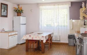 Maisons de vacances Holiday home Kerguigniou : photos des chambres