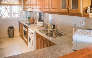 2 Bedroom Awesome Apartment In Mijas