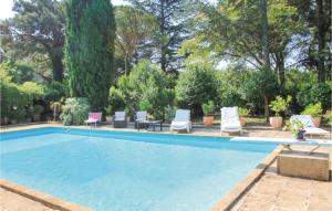 Maisons de vacances Stunning Home In Lanon De Provence With Kitchen : photos des chambres