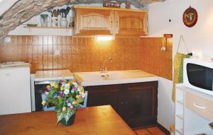 1 Bedroom Nice Apartment In La Beaume