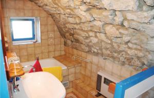 1 Bedroom Nice Apartment In La Beaume