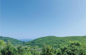 3 Bedroom Stunning Home In Babino Polje 