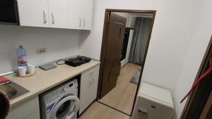 Garsoniera 30mp ChrysFlatty1 - FREE Netflix