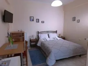 Flo's Apartments - Galatás