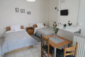 Flo's Apartments - Galatás