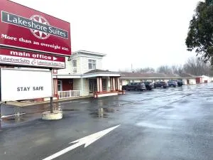 Lakeshore Suites - Commanda