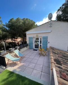 Appartement proche village naturiste, terrasse et parking