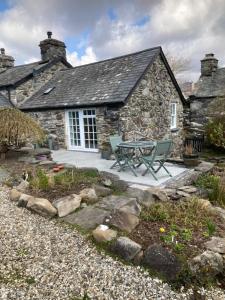 Garth Engan Private Self Contained B&B with Garden Area