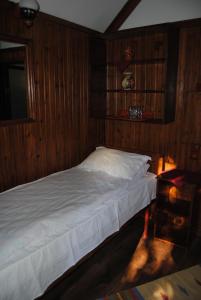 Cottage with Garden View room in Cornul Vanatorului Bungalows