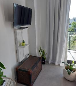 Calido,moderno depto con piscina, parking ,laundry