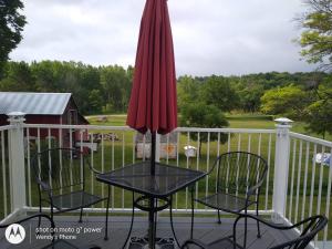 Bass Creeks Outback Quaint & Cozy