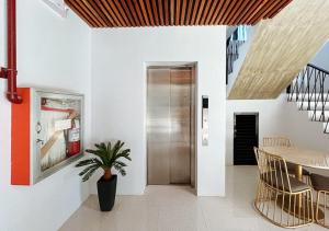 RedDoorz near Southwestern University