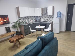 Ambra studio f12