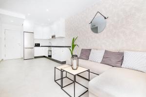 Cala de Mijas Summer Vibes