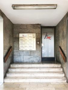 Single Room with Shared Bathroom room in The Dot | 24/7 Checkin