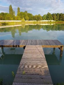 Lodges Shanti Lac Cabanes gites insolites et espace bien-etre Bordeaux : photos des chambres