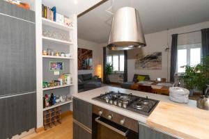 Charming apartment with parking!