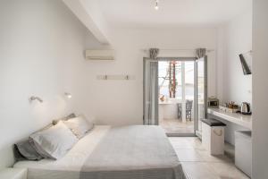 Irini Rooms