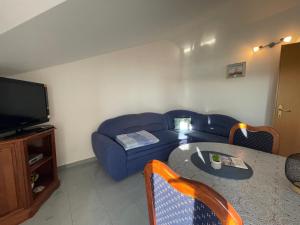 Apartments and boat rental Petra Španjol - crane and moorings