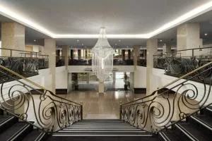 The Victoria Hotel - Melbourne