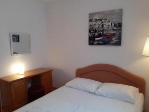 Apartment Conty with terrace and garden