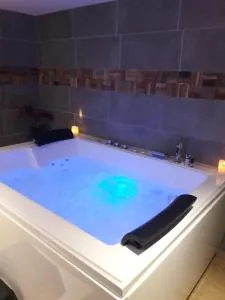 La Romance Normande gîte balnéo, massages, 2 pers. - Saint-Benoît-dʼHérbertot