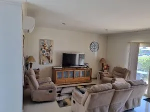 Seafront Unit 25 - Leeman