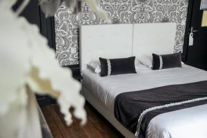 Hotels Hotel Le Petit Perier : photos des chambres