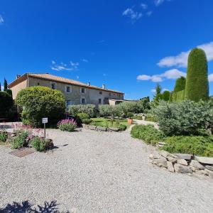 Maisons d'hotes Domaine La Condamine CRILLON LE BRAVE : photos des chambres