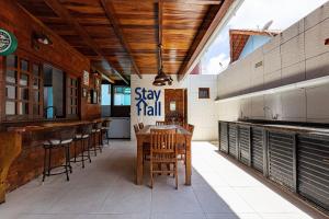 Casa com 4Suítes, churrasq+Piscina privativa-SH014