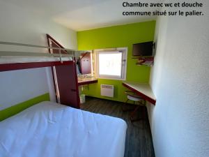 Hotels Class'Eco Chambly : Chambre Triple avec Salle de Bains Commune - Non remboursable