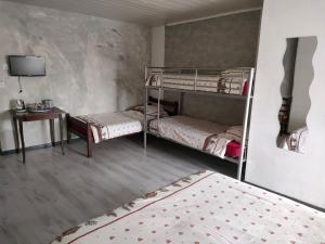 Hotels Hotel Les Remparts : photos des chambres