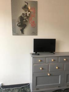 Cannes center terrace AC Wifi 200 m from sea behind Martinez