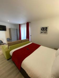 Hotels The Originals City, Hotel Les Domes, Perpignan Sud Saleilles : photos des chambres