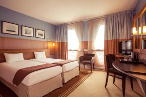 Hotels Mercure Paris Orly Rungis Aeroport : Chambre Triple Classique avec 3 Lits Simples