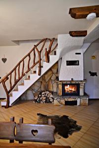 Chata z Kominkiem - Drozdówka Solina- 6-9-2-2-8-1-3-6-3