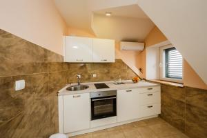 Stone House Apartment