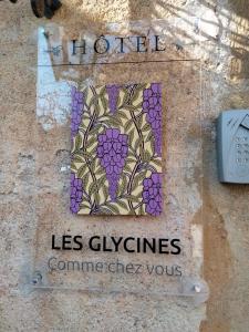 Hotels Les Glycines Vezelay : photos des chambres