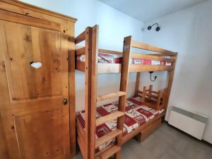 Appartements T2/3 6pers & pied des pistes & piscine chauffee : photos des chambres