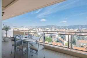 3-Br apartment near downtown Cannes Sea view parking