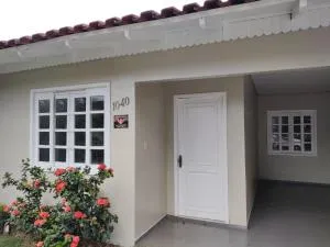 Casa com wi-fi - Próxima à Universidade e Oktoberfest - 瓜伊拉