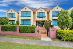 Albion Manor - Kedron