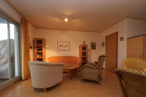 Fewo 4 Reetdachhaus Diplomatenweg 1 Fewo cc