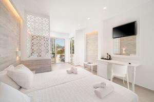 Deluxe Veranda with Garden View room in Apollon Windmill