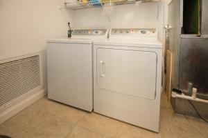 The Sanctuary - Crab Dip B118