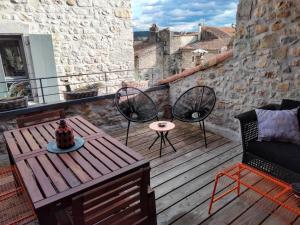 Appartements Gite de charme au coeur de Ruoms avec terrasse : photos des chambres