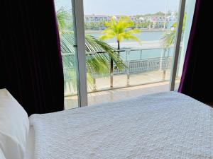 Tuan Chau Havana Hotel