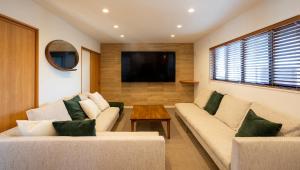 ASAE - 4hvězdičkové hotely ve městě Azagawa